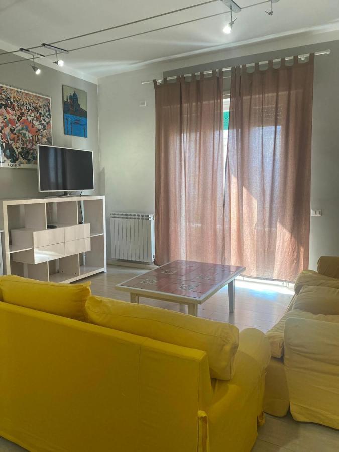 Bed and Breakfast Md House à Civitavecchia Extérieur photo