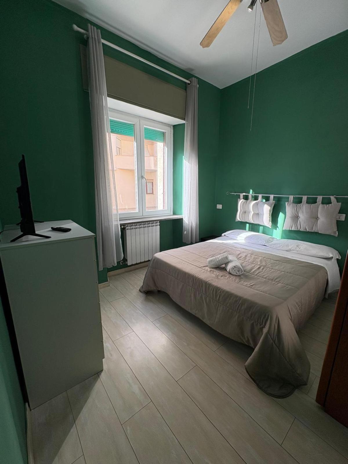 Bed and Breakfast Md House à Civitavecchia Extérieur photo
